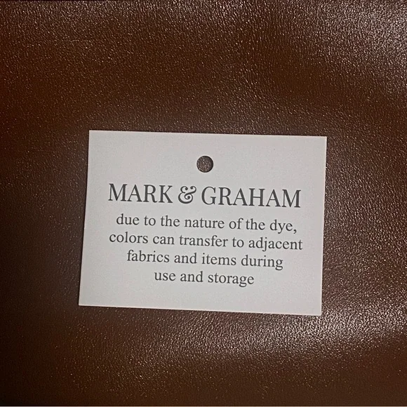 NWOT MARK & GRAHAM 100% LEATHER CROSSBODY SLING BAG IN HAZELNUT